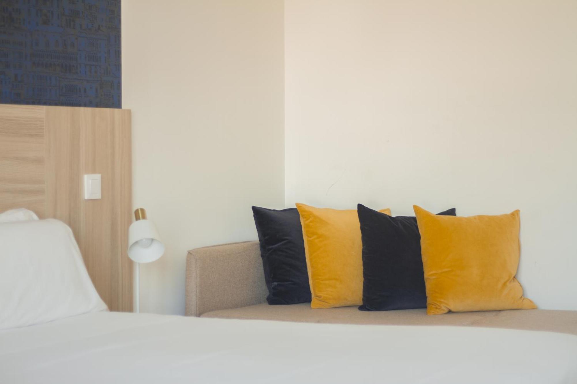 Room Select Porto Suites Eksteriør bilde